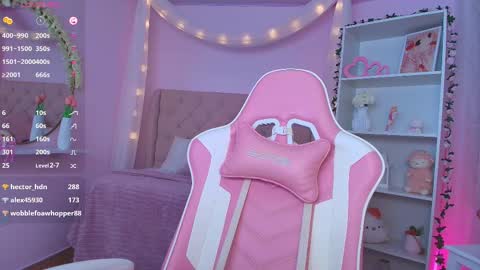 Snapshot of ely_cherry18 chatting on 02.12.25 Ely online show from 02.12.25