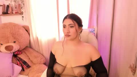 Snapshot of elyross_ chatting on 07.19.26 Ross online show from 07.19.26