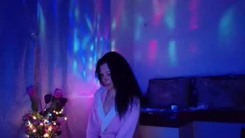 Elisa online show from 02.20.25