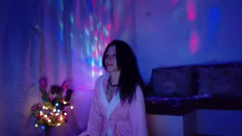 Elisa online show from 02.21.25