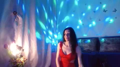 Elisa online show from 04.28.26
