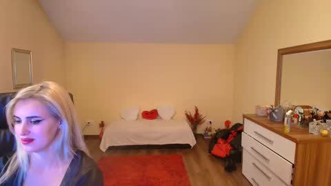 Snapshot of elysia3333 chatting on 10.21.25 elysia3333 online show from 10.21.25