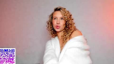 Elysia online show from 10.07.25