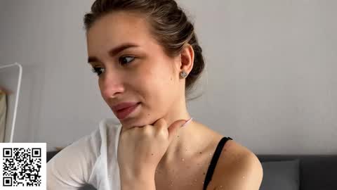 Elysia online show from 10.19.25