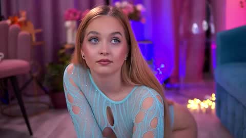 Elyssa online show from 11.21.25