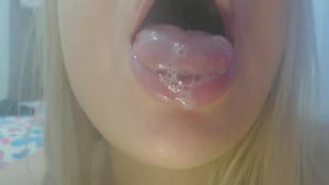 Snapshot of elza_blonde chatting on 02.24.25 E L Z A online show from 02.24.25