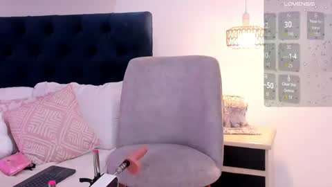 Snapshot of em_aa1 chatting on 06.18.26 A N D R E A online show from 06.18.26