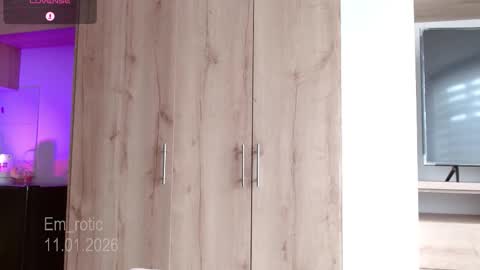 Snapshot of em_rotic chatting on 01.11.26 Emilia online show from 01.11.26