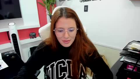 Snapshot of ema_04 chatting on 02.15.25 Estefany Martinez Acua INSTAGRAM ema 04oficial online show from 02.15.25