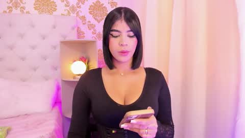 Snapshot of ema_lambert chatting on 11.25.25 Ema Lambert online show from 11.25.25