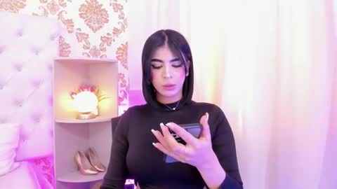 Snapshot of ema_lambert chatting on 12.01.25 Ema Lambert online show from 12.01.25