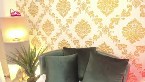 Snapshot of ema_lambert chatting on 07.28.26 Ema Lambert online show from 07.28.26