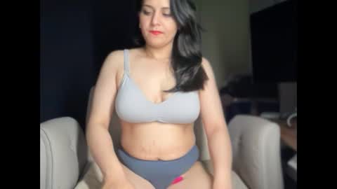 Ema Love online show from 09.12.25