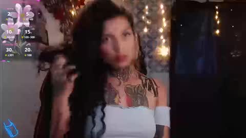 Snapshot of ema_ploxx chatting on 09.13.25 ema_ploxx online show from 09.13.25