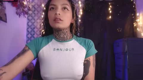 Snapshot of ema_ploxx chatting on 10.14.25 ema_ploxx online show from 10.14.25