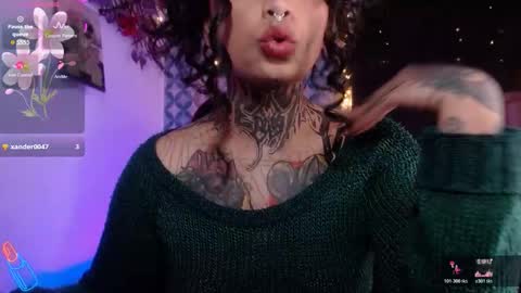 Snapshot of ema_ploxx chatting on 11.05.25 ema_ploxx online show from 11.05.25