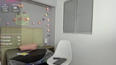 Snapshot of ema_saenz chatting on 03.06.25 Ema online show from 03.06.25