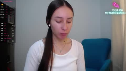 Snapshot of emaa_martins chatting on 12.22.25 Emaa online show from 12.22.25