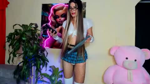 Snapshot of emafox_777 chatting on 07.18.26 EmaFox online show from 07.18.26