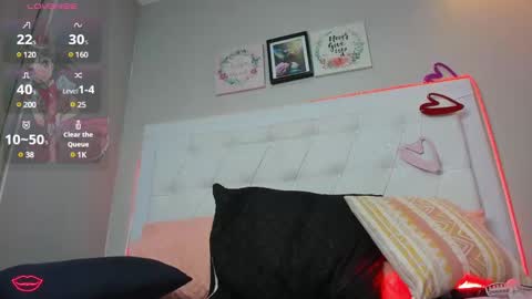 Snapshot of emalinda__hills chatting on 03.03.25 EMA online show from 03.03.25