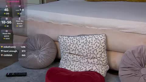 Snapshot of emawil chatting on 09.23.25 emawil online show from 09.23.25