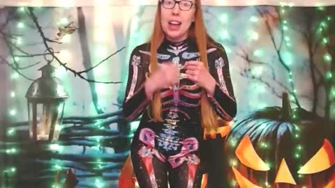 Snapshot of ember_starleena chatting on 10.31.25 Ember Starleena online show from 10.31.25