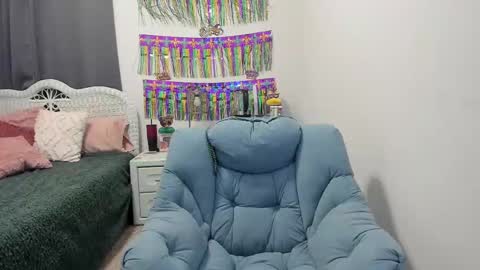 Snapshot of emberpheonixxx chatting on 03.05.25 Ember Pheonixxx online show from 03.05.25