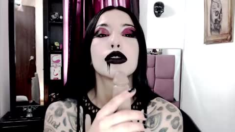 Emerald Black online show from 03.03.25