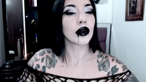 Emerald Black online show from 10.08.25