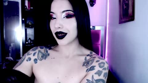 Emerald Black online show from 05.01.26