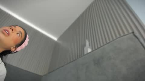 emelie_89 online show from 04.24.26