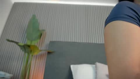 emelie_89 online show from 04.30.26