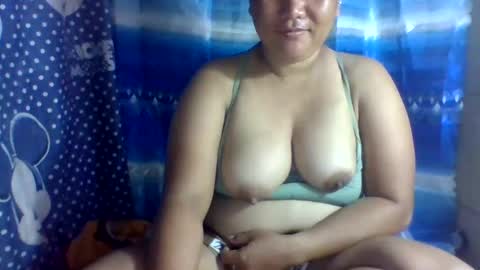 Snapshot of emelybloom123 chatting on 01.22.25 emelybloom123 online show from 01.22.25