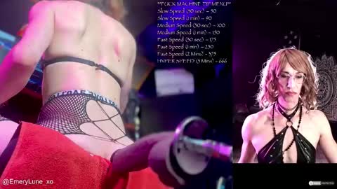 Snapshot of emerylune_xo chatting on 11.19.25 Emery Lune online show from 11.19.25