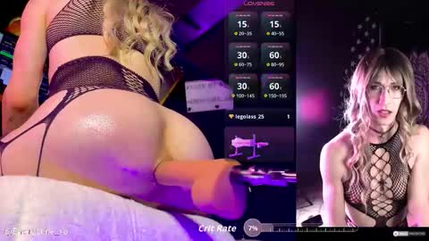 Snapshot of emerylune_xo chatting on 12.03.25 Emery Lune online show from 12.03.25