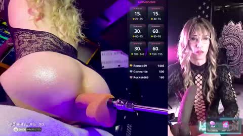 Snapshot of emerylune_xo chatting on 12.04.25 Emery Lune online show from 12.04.25