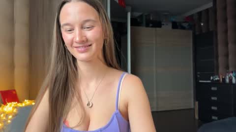 Snapshot of emi__ly chatting on 01.16.26 emi__ly online show from 01.16.26