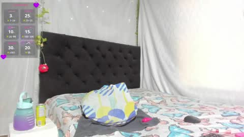 Snapshot of emi_henao chatting on 02.11.25 EMI online show from 02.11.25