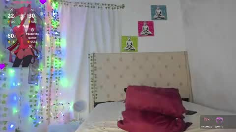 Snapshot of emi_henao chatting on 07.23.26 EMI online show from 07.23.26