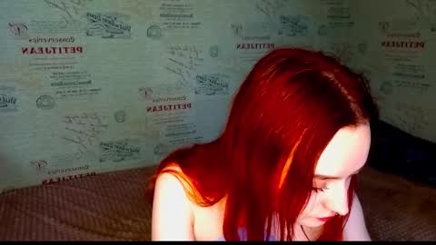 Snapshot of emi_less chatting on 09.20.25 Emi online show from 09.20.25