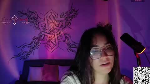 Emmily Roberts online show from 06.17.26
