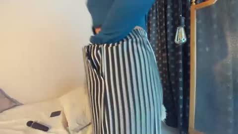 Emilia Gomez online show from 01.18.25