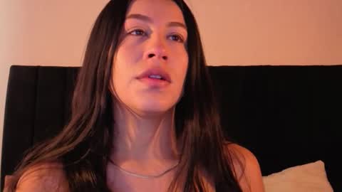 Emilia Gomez online show from 11.10.25