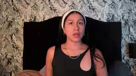 Emilia Gomez online show from 12.21.25