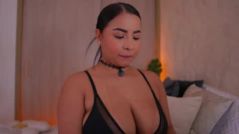    online show from 09.10.25