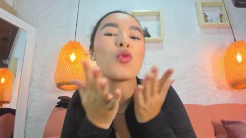 Emily online show from 12.04.25