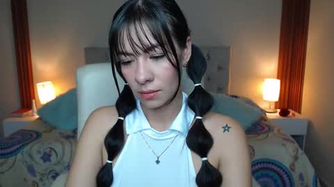 Snapshot of emiily_skinny chatting on 03.22.26 emiily_skinny online show from 03.22.26