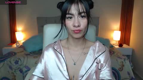 Snapshot of emiily_skinny chatting on 03.25.26 emiily_skinny online show from 03.25.26
