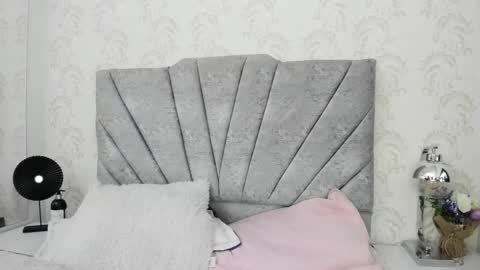 Snapshot of emiily_w1 chatting on 10.23.25 Emily online show from 10.23.25