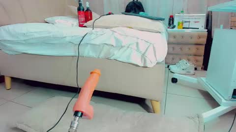 EmillySaenz online show from 02.23.25